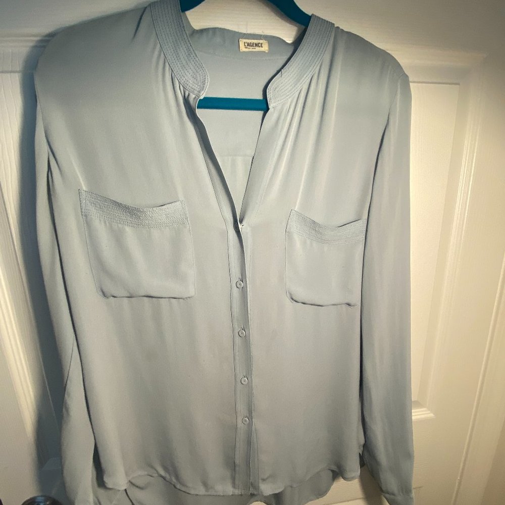 L'AGENCE banded collar button down blouse, 100% silk, size 6, blue